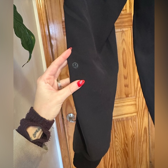 Lululemon On The Fly Joggers Black Size 6 - Picture 5 of 12